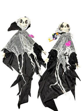 Light Up Hanging Ghouls Halloween Decoration Indoor Or Outdoor Use